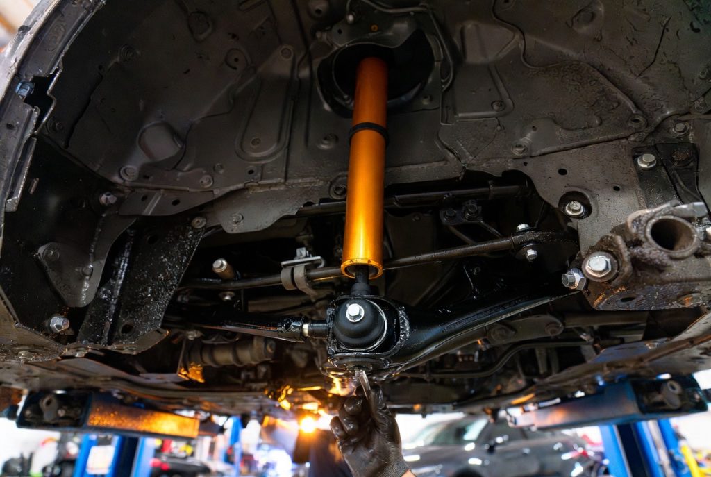 Ремонт подвески после «весенних» дорог: на что обратить внимание, чтобы не пропустить дорогостоящую поломку